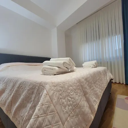 Luna Apartment